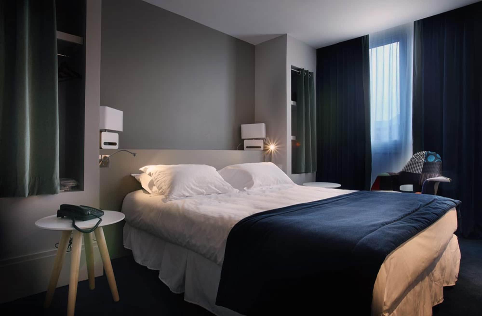 Hotel Le Cinq Hyper - Centre Chambéry Rum bild